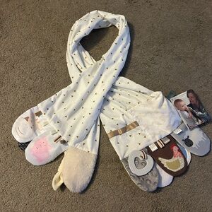 Demdaco Mommy and Me Activity Scarf‎ NWT